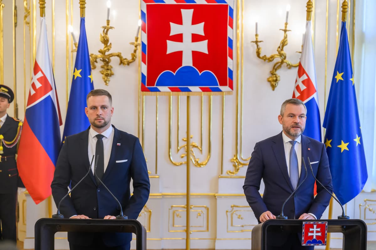 Minister zdravotníctva SR Kamil Šaško a prezident SR Peter Pellegrini počas tlačovej konferencie. Foto: TASR/Jaroslav Novák
