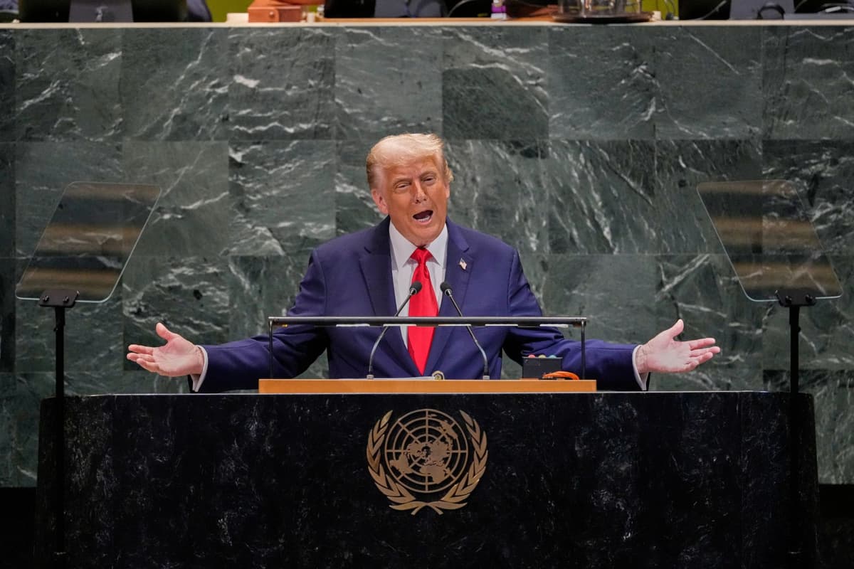 Donald Trump reční počas rozpravy na 80. zasadnutí Valného zhromaždenia Organizácie Spojených národov (OSN) v New Yorku v utorok 23. septembra 2025. Foto: TASR/AP