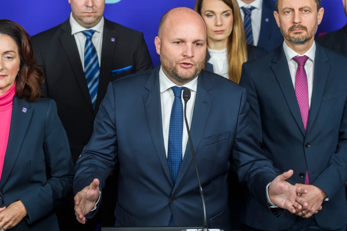Jaroslav Naď a politici strany Demorkati. Foto: Jaroslav Novák/TASR