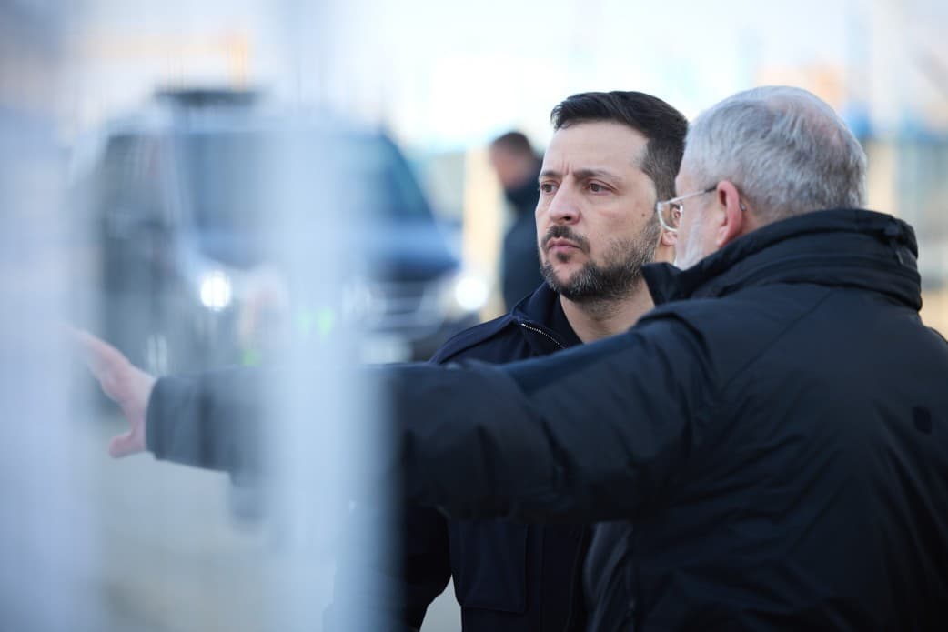 Volodymyr Zelenskyj a Herman Haluščenko v jadrovej elektrárni Chmeľnyckyj vo februári 2025. Foto: Kancelária prezidenta Ukrajiny