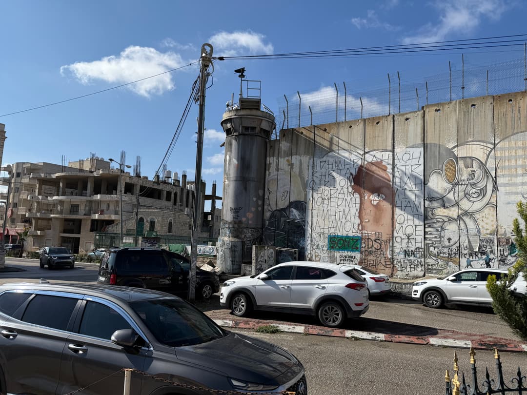 Múr, ktorý oddeľuje Západný breh od Izraela. Foto: autor