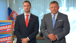 Robert Fico a Milan Uhrík. Foto: Facebook/Robert Fico