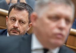 Robert Fico a Eduard Heger. Foto: TASR / Martin Baumann