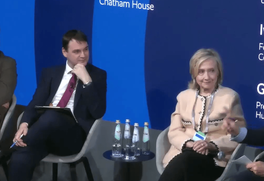 Petr Macinka a Hillary Clintonová. Foto: Reprofoto MSC