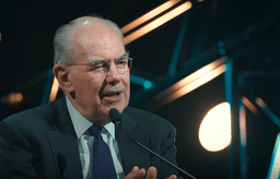 John Mearsheimer Zdroj: YouTube/Al Jazeera English