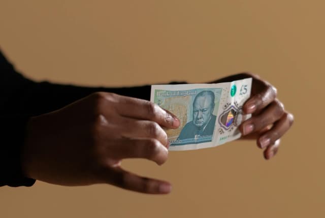 Winston Churchill na britskej bankovke. Foto Pexels.com