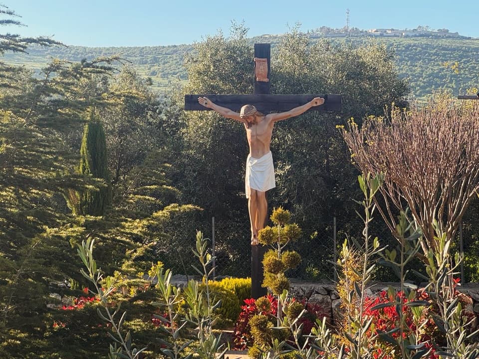 Nový krucifix v libanonskom meste Debel. Foto Debel Alerts/Facebook