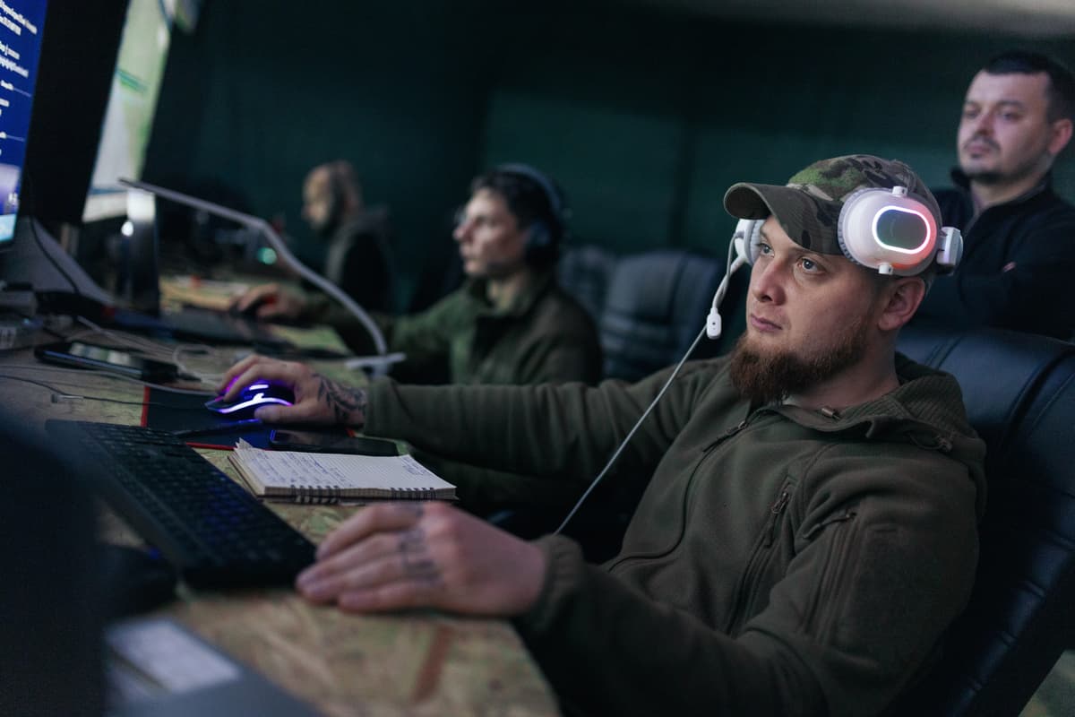 Ukrajinskí dronoví operatívci. Foto: TASR/AP