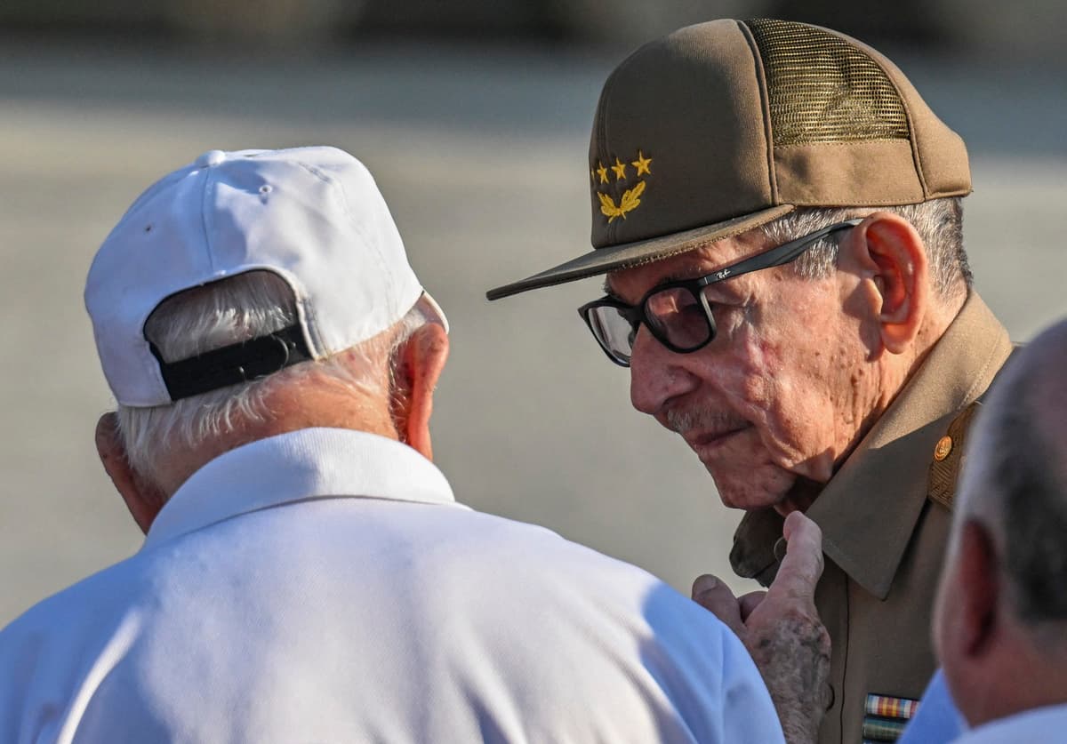 Raúl Castro (napravo) v roku 2026. Foto YAMIL LAGE / AFP / AFP / Profimedia