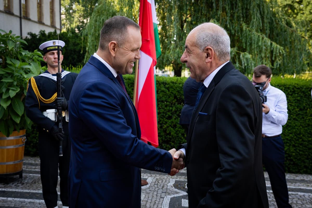 Prezidenti Sulyok a Nawrocki. Foto: Sulyok/X