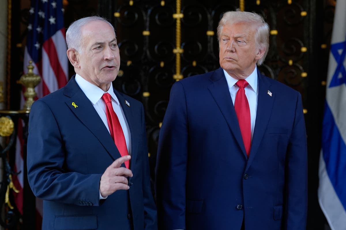 Benjamin Netanjahu a Donald Trump. Foto: TASR/AP