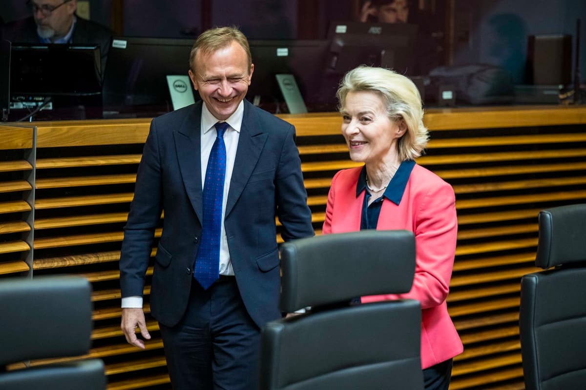 Piotr Serafin a Ursula von der Leyenová. Foto: Wiktor Dabkowski / Zuma Press / Profimedia