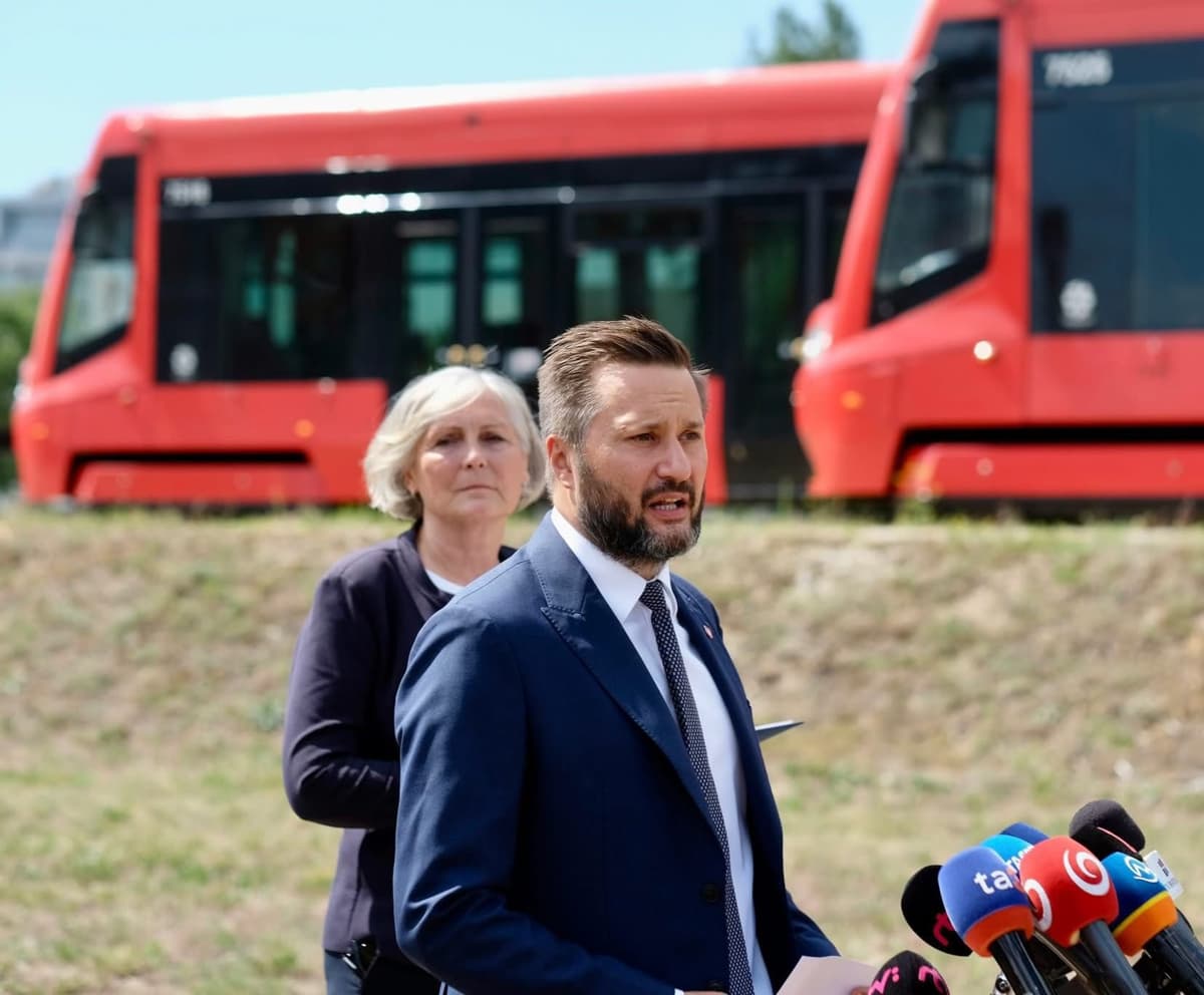 Vallo Kratochvílová.jpg (cropped)