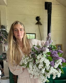 Hannah Neeleman, "tradwife" influencerka známa ako Ballerina Farm. Zdroj: Instagram