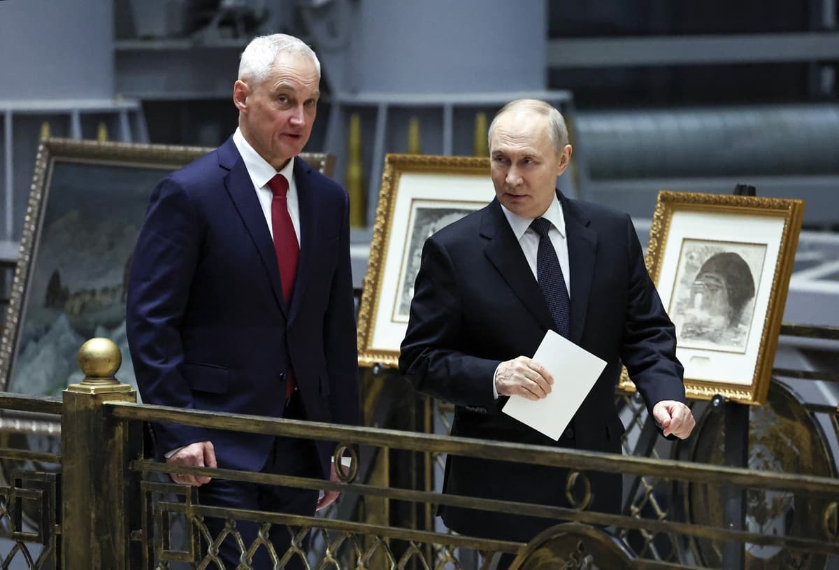 Ruský minister obrany Andrej Belousov a prezident Vladimir Putin. Foto: Alexander KAZAKOV / POOL / AFP / Profimedia