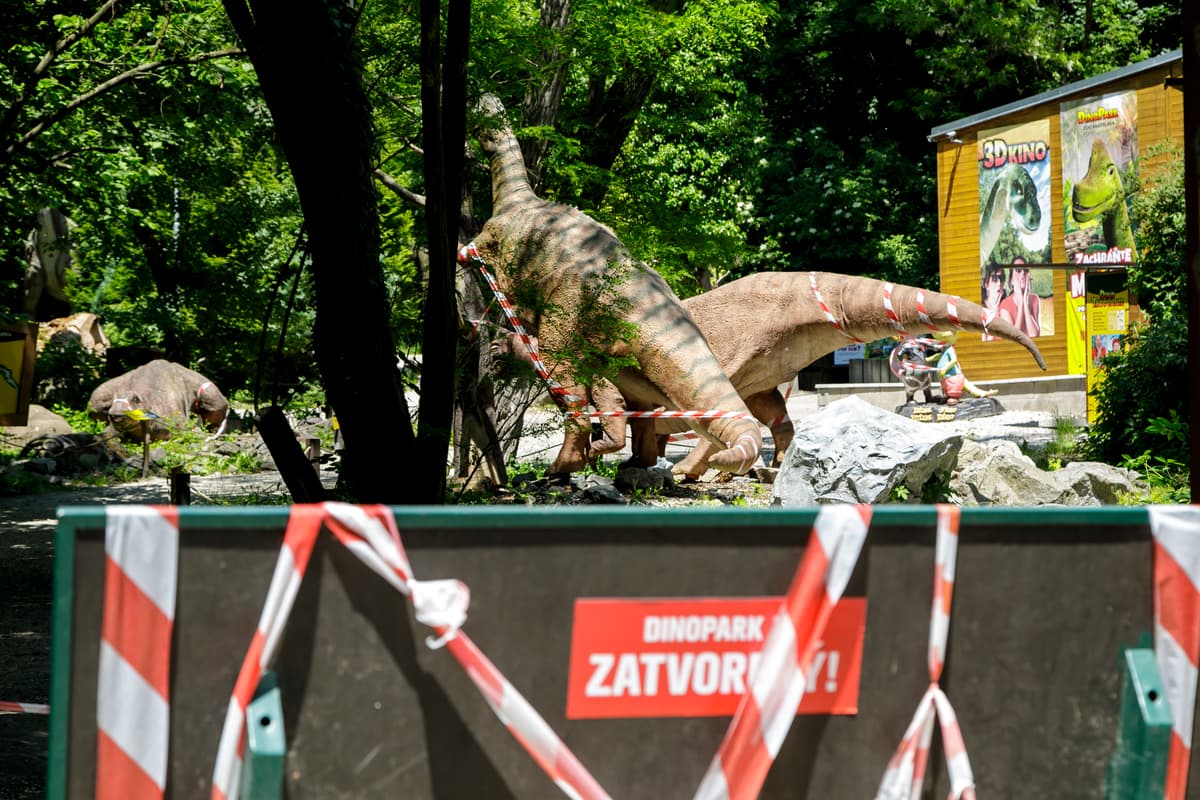 Zatvorený bratislavský DinoPark. Foto:TASR/Dano Veselský