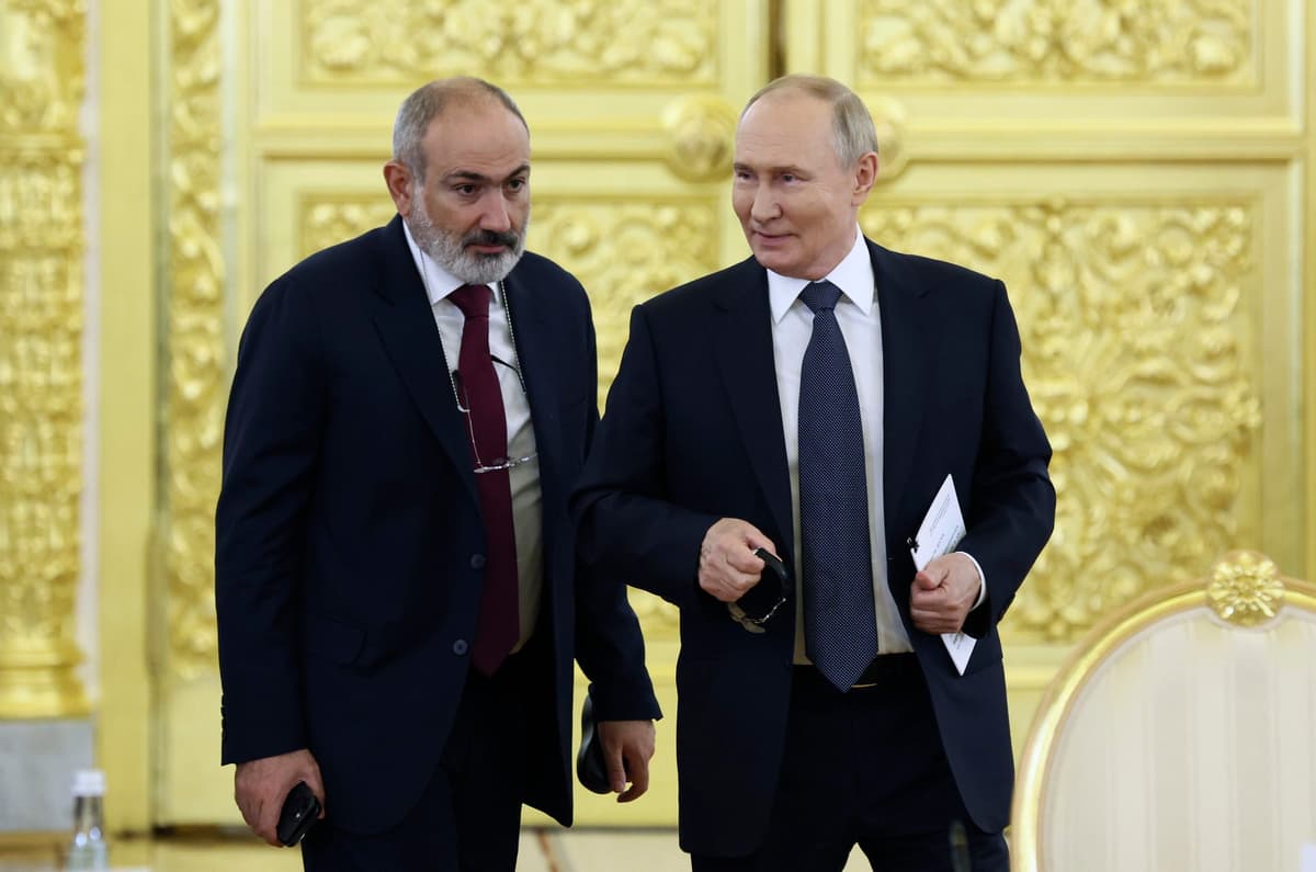 Nikol Pašinjan a Vladimir Putin 8. októbra 2024 v Moskve v rámci samitu Spoločenstva nezávislých štátov. Foto: ERGEI ILNITSKY / EPA / Profimedia