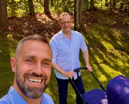 Jens Spahn a jeho partner si kúpili dieťa v USA. Foto: archív