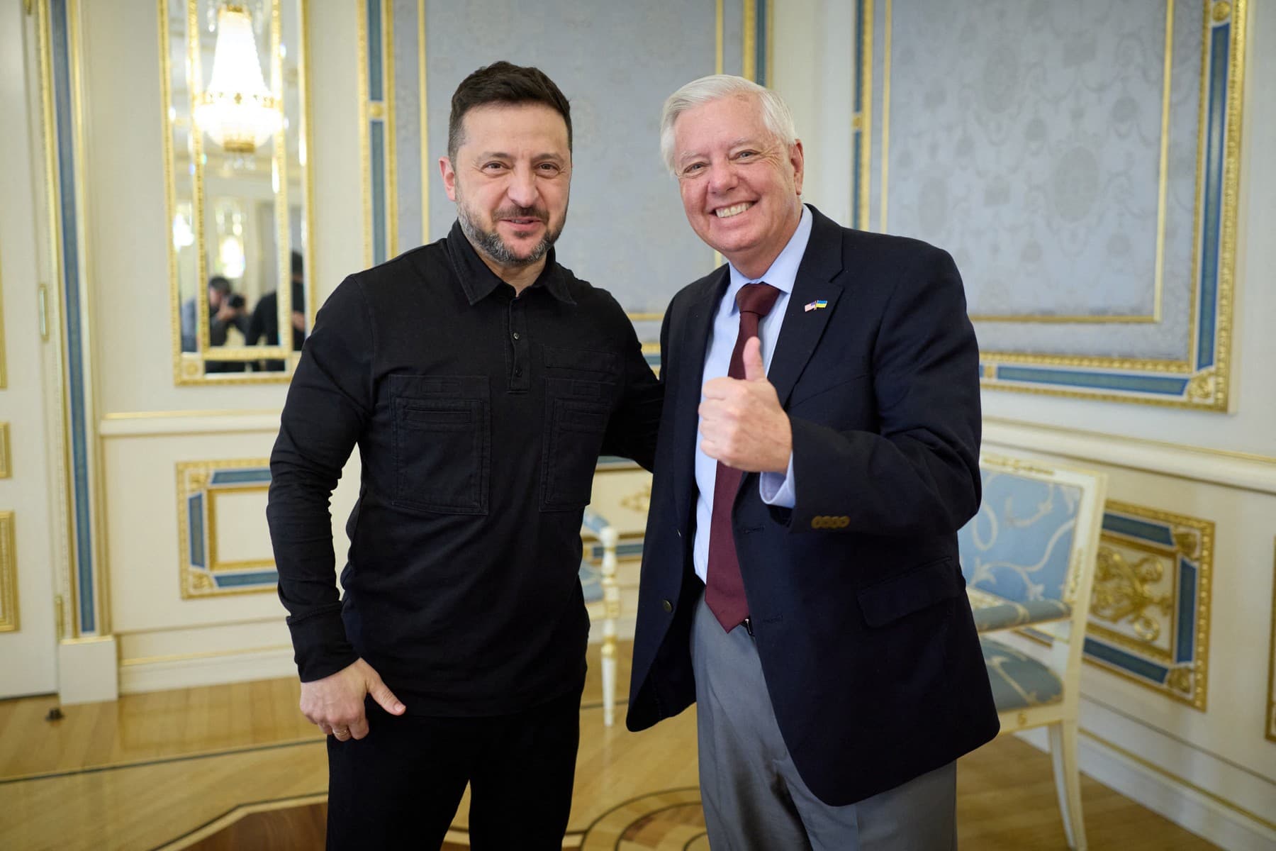 Lindsey Graham a Volodymyr Zelenskyj. Foto: Handout / UKRAINIAN PRESIDENTIAL PRESS SERVICE / AFP / Profimedia