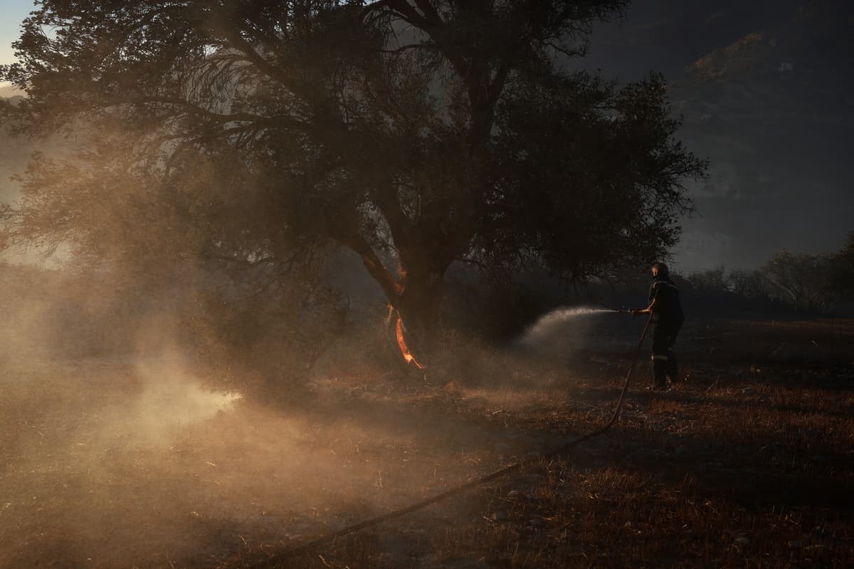 Hasenie požiaru na Kréte. Foto AA/ABACA / Abaca Press / Profimedia