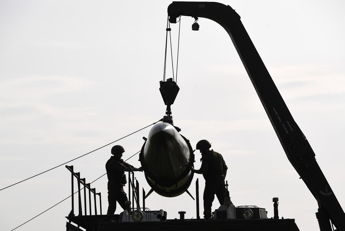 Nasadenie raketového systému Iskander-M počas demonštračnej ukážky v rámci Medzinárodného vojensko-technického fóra Armáda 2017 na Sverdlovskom cvičisku. Foto: Donat Sorokin / TASS / Profimedia