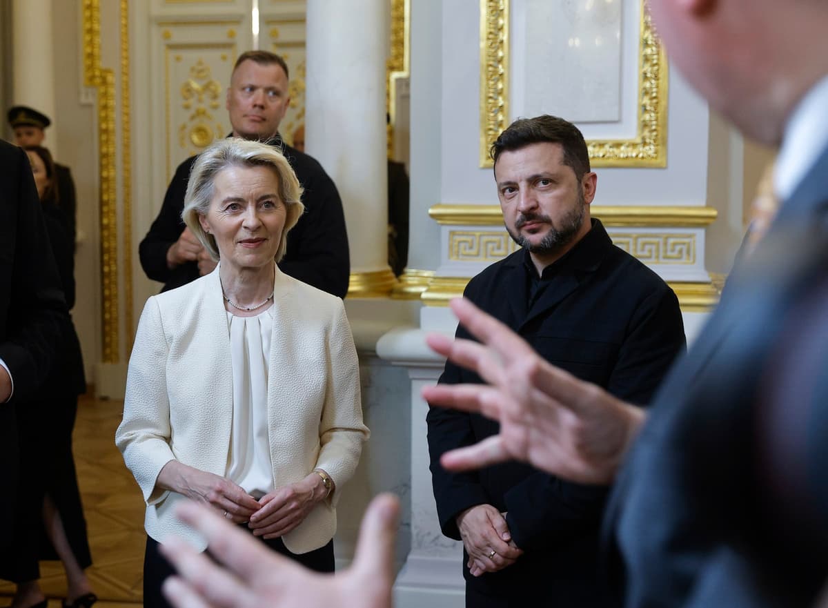 Ursula von der Leyenová a Volodymyr Zelenskyj. Foto: SERGEY DOLZHENKO / EPA / Profimedia